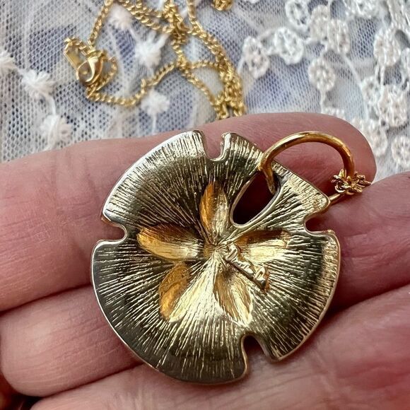 Vintage 70’s Direction One Gold & Enamel Sand Dollar Pendant - Picture 4 of 6